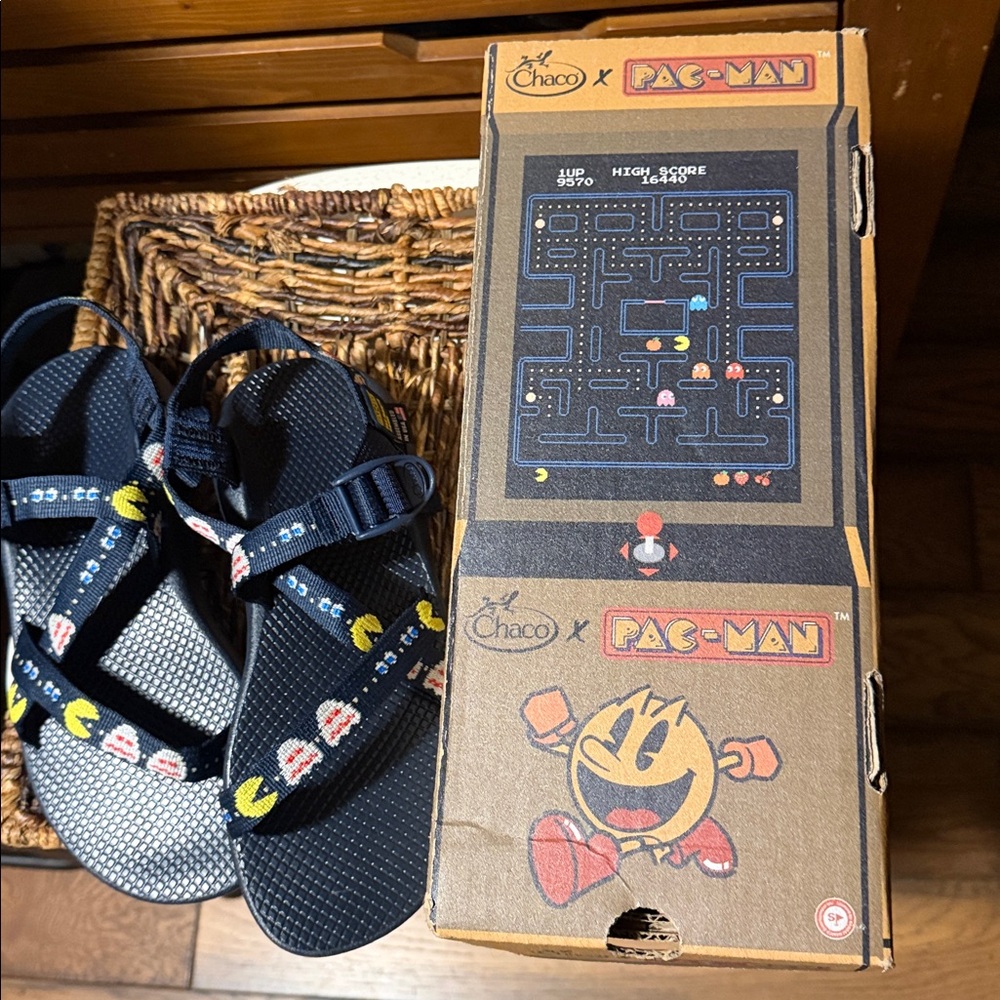 Chaco PAC -MAN Scaredy Ghost 👻 Sandals Sz 9 BNIB - Picture 3 of 7